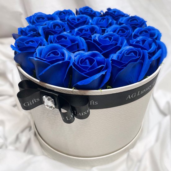 AG Luxurygifts boîte à fleurs - boîte à roses - cadeau - roses de savon - rouge - Saint Valentin - amour