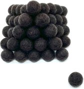 MooiVilt - viltballetjes - 30 stuks - donkerbruin - 2,2cm - hobby - wolvilt - handwerk - wolkralen - handgemaakt - creatief - Fairtrade