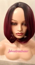 Synthetische hair silky straight middle part short wig kleur 2/rood 35cm
