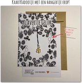 Kaartkadootje -> Hangertje Klavertje – No:05 (Klavertje Geluk – Klavers bloemen zwart/wit – Gouden klavertje vier) - LeuksteKaartjes.nl by xMar