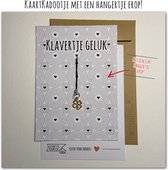 Kaartkadootje -> Hangertje Klavertje – No:03 (Klavertje Geluk – Hartjes cirkels – Gouden klavertje vier) - LeuksteKaartjes.nl by xMar