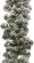 Kerstslinger | Garland | 274 cm | 50 LED lampjes | Met glinsters en sneeuw |  op batterijen | Versierd met dennenappels | 31BRIS9AB