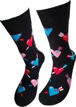 Verjaardag cadeautje voor hem en haar - Valentijn cadeautje voor hem en haar - love you - Valentijnsdag cadeau - Hartjes - Leuke sokken - Vrolijke sokken - Luckyday Socks - Sokken