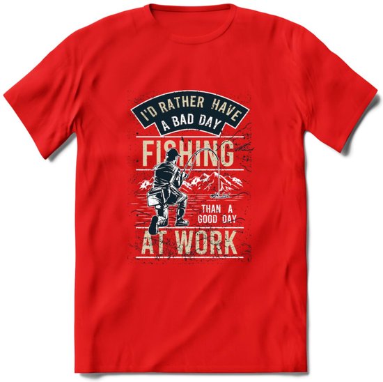 A bad Day Fishing - Vissen T-Shirt | Beige | Grappig Verjaardag Vis Hobby Cadeau Shirt | Dames - Heren - Unisex | Tshirt Hengelsport Kleding Kado - Rood - M