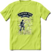 A bad Day Fishing - Vissen T-Shirt | Beige | Grappig Verjaardag Vis Hobby Cadeau Shirt | Dames - Heren - Unisex | Tshirt Hengelsport Kleding Kado - Groen - S