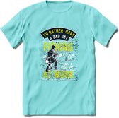 A bad Day Fishing - Vissen T-Shirt | Lime | Grappig Verjaardag Vis Hobby Cadeau Shirt | Dames - Heren - Unisex | Tshirt Hengelsport Kleding Kado - Licht Blauw - XL