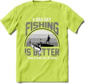 A Bad Day Fishing - Vissen T-Shirt | Grijs | Grappig Verjaardag Vis Hobby Cadeau Shirt | Dames - Heren - Unisex | Tshirt Hengelsport Kleding Kado - Groen - XXL