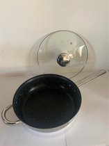 Hapjespan, met glazen deksel, diameter 26 cm, hoogte 7 cm