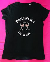 DAMES T-SHIRT “Partners in Wine/#Team Wine 01”, Zwart, maat S/M