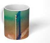 Mok - Vogelperspectief werf aan het strand - 350 ML - Beker - Uitdeelcadeautjes