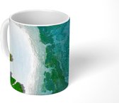 Mok - Een van de stranden van de Malediven vanuit vogelperspectief - 350 ML - Beker - Uitdeelcadeautjes