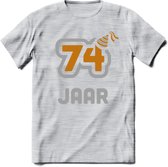 74 Jaar Feest T-Shirt | Goud - Zilver | Grappig Verjaardag Cadeau Shirt | Dames - Heren - Unisex | Tshirt Kleding Kado | - Licht Grijs - Gemaleerd - 3XL