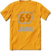 69 Jaar Feest T-Shirt | Goud - Zilver | Grappig Verjaardag Cadeau Shirt | Dames - Heren - Unisex | Tshirt Kleding Kado | - Geel - S