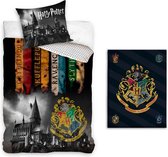Harry Potter Dekbedovertrek- Katoen- 1persoons- 140x200- Dekbed Banners Hogwarts school- incl. Fleecedeken Harry Potter- 110 x 140.