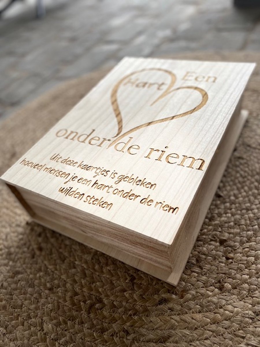 Creaties van Hier - Houten kist Boekvorm - Gepersonaliseerd Cadeau - 35,5x25,5x9,7 cm - Hout