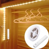 LUXJET® Bewegingssensor Kledingkast licht, Flexibele 1.5M LED-strip, batterij aangedreven warmwit voor wandkast, trap, lade, kledingkast (aangedreven door 4 AAA-batterijen, niet in