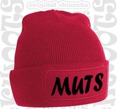 MUTS muts - Rood (zwarte tekst) - Beanie - One Size - Unisex - Grappige teksten - Quotes - Kwoots - Wintersport - Aprés ski muts - Lekker droog