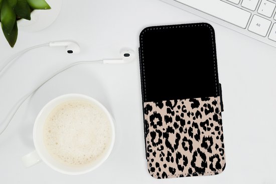 Étui pour téléphone iPhone 7 Bookcase - Imprimé panthère - Animaux - Zwart - Avec poches - Étui portefeuille avec fermeture magnétique