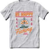 Be Happy Go Fishing - Vissen T-Shirt | Oranje | Grappig Verjaardag Vis Hobby Cadeau Shirt | Dames - Heren - Unisex | Tshirt Hengelsport Kleding Kado - Licht Grijs - Gemaleerd - 3XL