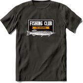 Fishing Club - Vissen T-Shirt | Grappig Verjaardag Vis Hobby Cadeau Shirt | Dames - Heren - Unisex | Tshirt Hengelsport Kleding Kado - Donker Grijs - S