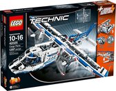 LEGO Technic Race-straaljager - 42066 | bol.com