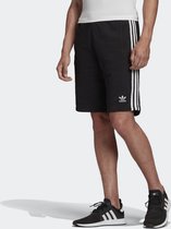 Adidas Short - Maat: M