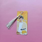 V - Butter | BTS bookmarker - boekenlegger | Gebroken wit