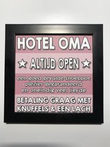 Tekstbord / Wandbord / Hotel oma / Verjaardag / Cadeau / Woondecoratie / Roze / Fotolijst / Moederdag