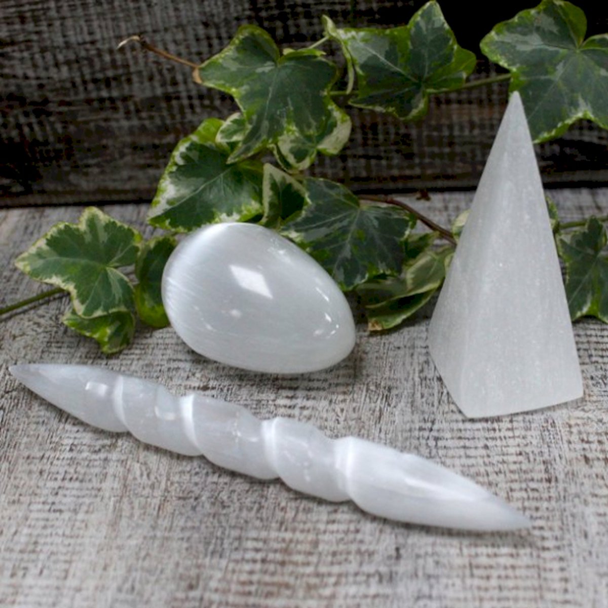 Seleniet piramide - 10 cm