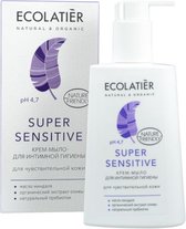 Gecertificeerde Super Sensitive intieme zeep met natuurlijke prebiotische en amandelolie, Lichte consistentie minimaliseert het risico op irritatie,  reinigt op milde wijze gevoeli