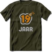 19 Jaar Feest T-Shirt | Goud - Zilver | Grappig Verjaardag Cadeau Shirt | Dames - Heren - Unisex | Tshirt Kleding Kado | - Leger Groen - XXL