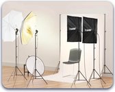 Travor luxe fotostudio lampenset – achtergrond en paraplu set – 2x softbox – 4x paraplu – 4 verschillende kleuren doek – bluetooth - inclusief lampen