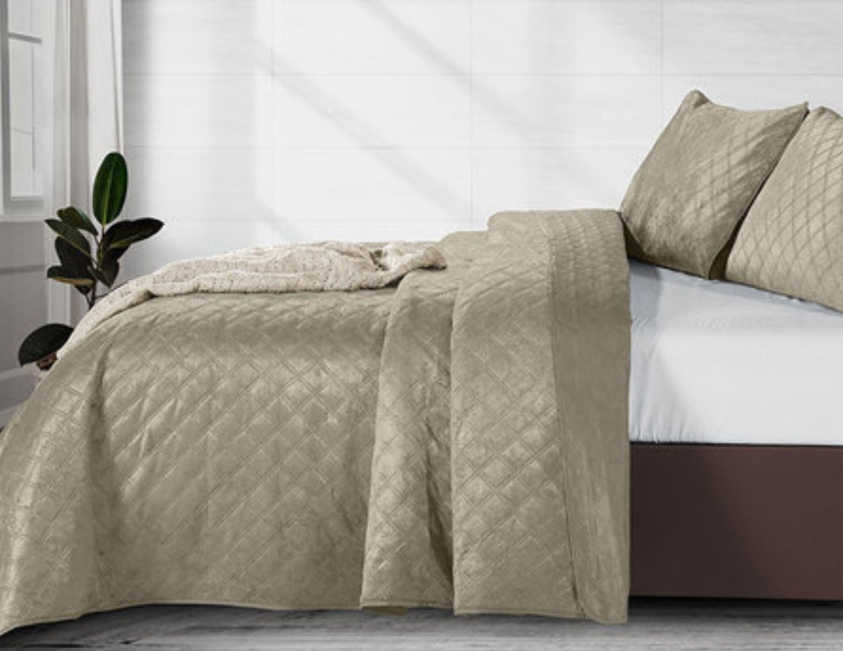 YVES DELORME GRIMANI couvre lit coverlet 250 * 250 cm
