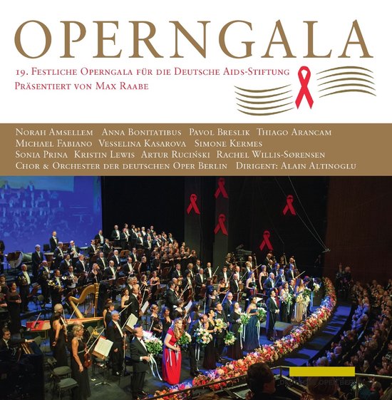 Albumhoes met titel 'Operngala', namen van artiesten en afbeelding van een orkest en koor op podium.