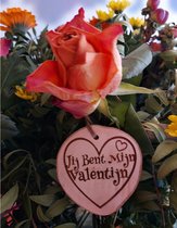 Boomschijf Valentijn hanger | JIJ BENT MIJN VALENTIJN + NAAM GRAVURE | € 15,95 incl. Verzenden | Valentijn hanger als cadeau of aan de bos bloemen