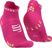 Compressport Pro Racing Socks v4.0 Run Low Fluo Pink/Primerose - Hardloopsokken