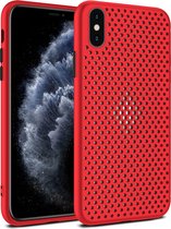 Smartphonica iPhone Xs Max siliconen hoesje met gaatjes - Rood / Back Cover