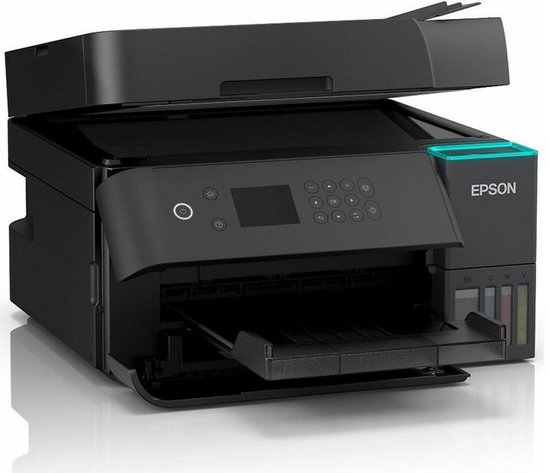 Zwarte Epson EcoTank printer, de scannerklep is geopend en de inktreservoirs zijn zichtbaar.