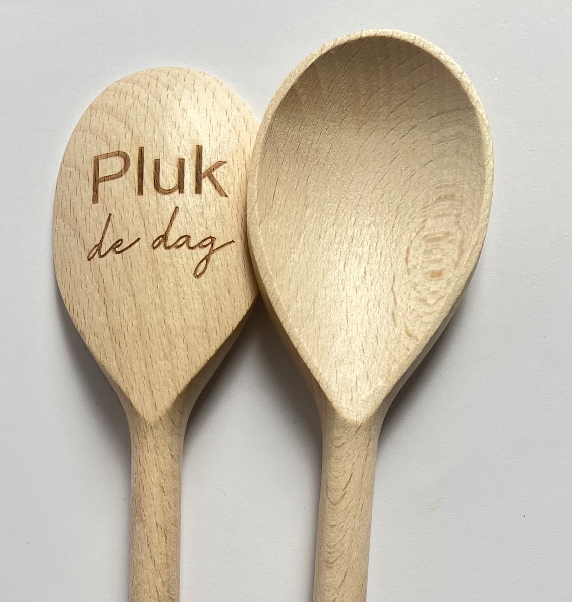 Houten kooklepel met gravure-Pluk de dag