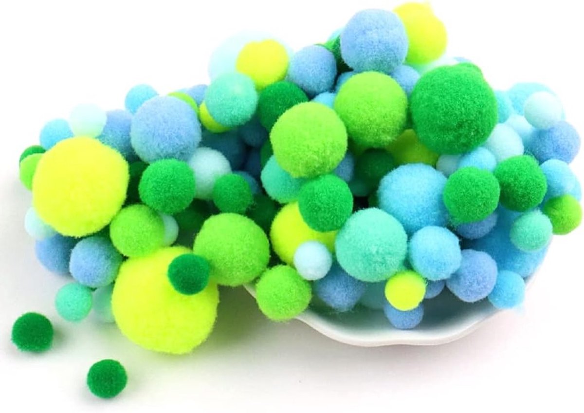 Kleurrijke Mini Pompoms voor Creatief Gebruik, Fluffy 10-30 mm Pluche Ballen voor DIY, Decoratie en Handwerken