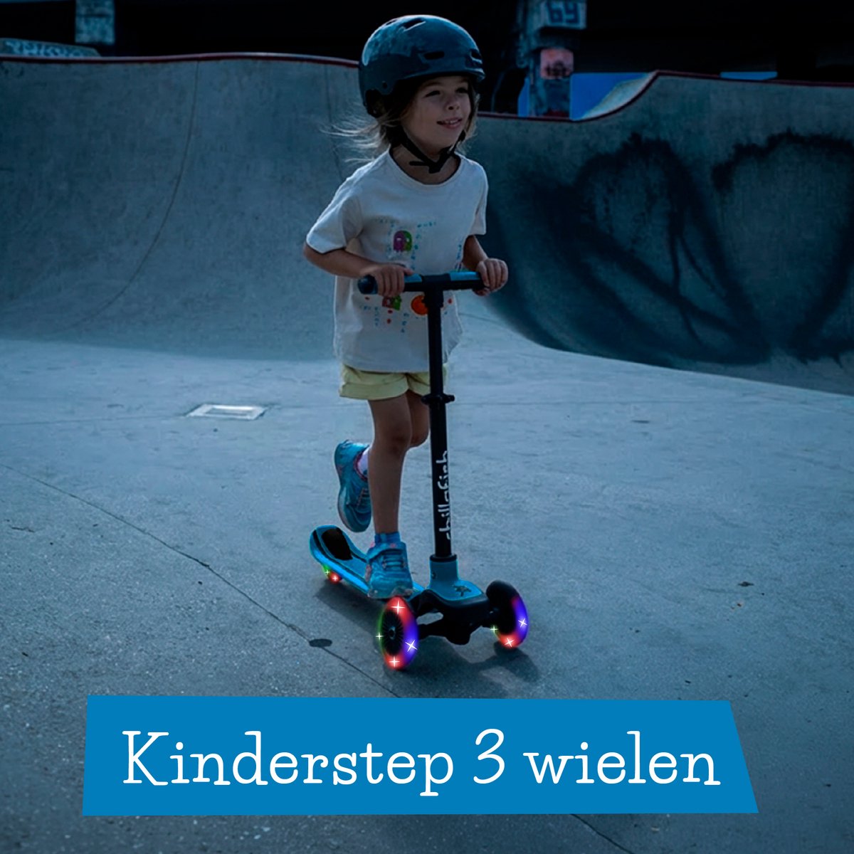 Chillafish Kinderstep 3 Jaar met drie LED wielen - Blauw - Lichtgewicht Glow step jongens en meisjes met afneembaar stuur en voetrem - Aanpasbaar in hoogte - Leun-om-te-sturen - Extra grip handgrepen - Geen batterijen nodig - Model Scotti Glow 3 — afbeelding 6