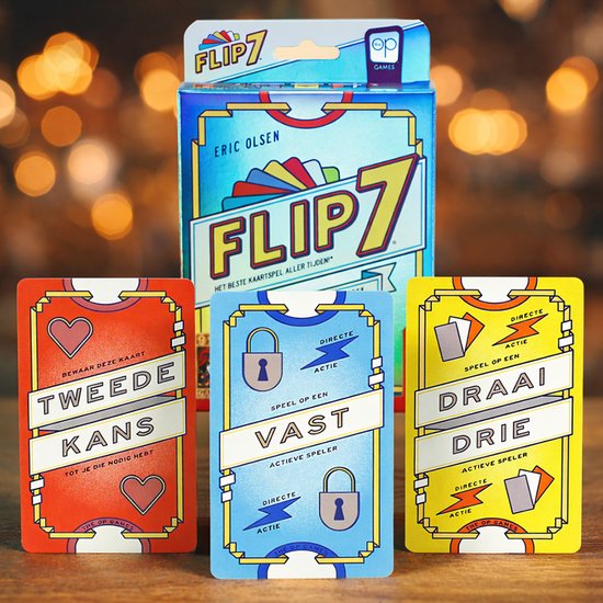 Kaartspel FLIP 7: doosspel met holografische glans en 3 actiekaarten op de voorgrond
