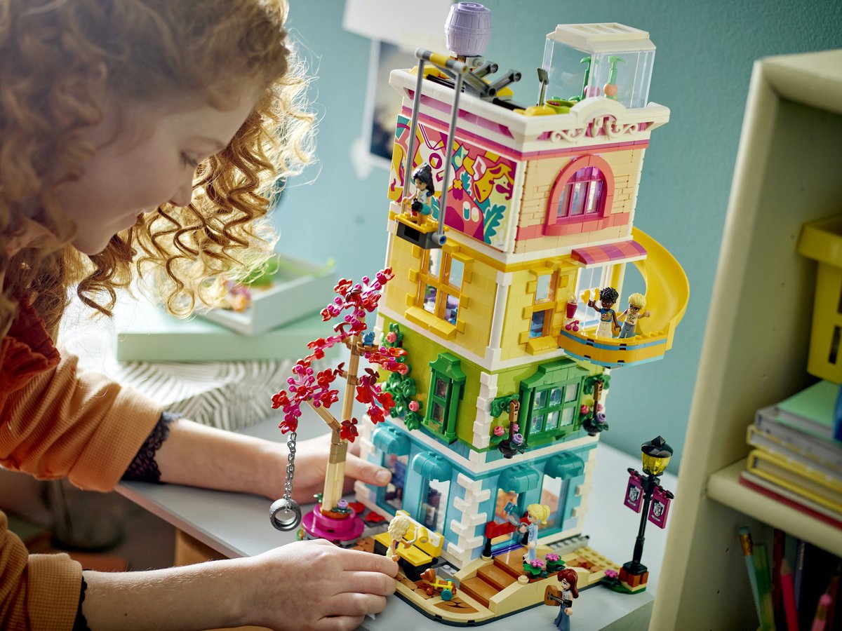 LEGO Friends Heartlake City Buurtcentrum Modular Building Speelgoed Set - 41748 — afbeelding 23