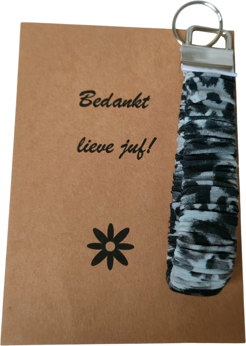 scrunchie sleutelhanger panterprint - bedankt lieve juf - cadeautje juf - panterprint - sleutelhanger - handgemaakt - juffendag