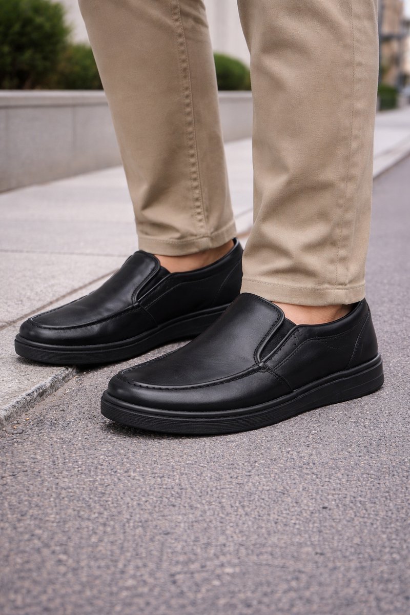 Heren Instappers – Comfortabele Leren Instapschoenen – Casual & Nette Herenschoenen- Mannen schoenen 601- Zwart- Maat 42