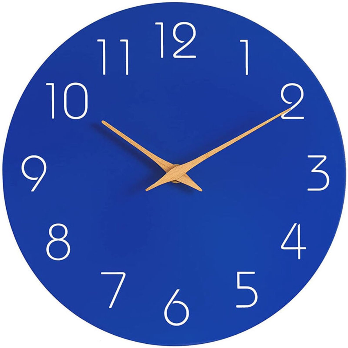 25 cm kwarts wandklok - blauw, tikvrij. Deze grote, moderne, op batterijen werkende wandklok is gemakkelijk af te lezen en geschikt voor slaapkamers, woningen, keukens, kantoren en andere ruimtes.