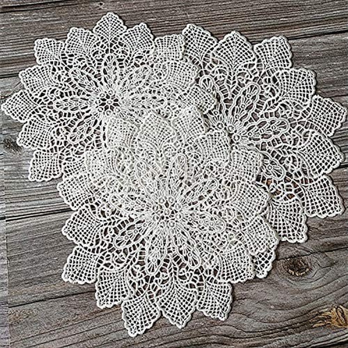 Dailygoods - Dailygoody - Witte Kant Tafelset - Handgemaakt Borduurwerk - 3 Stuks - Elegante Kanten Dekens - Perfect voor Bruiloften - Katoenen Placemat
