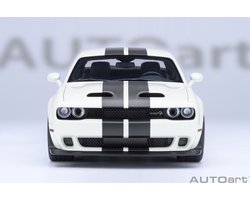 AUTOart 1/18 Dodge Charger Challenger SRT Superstock, Knuckle White