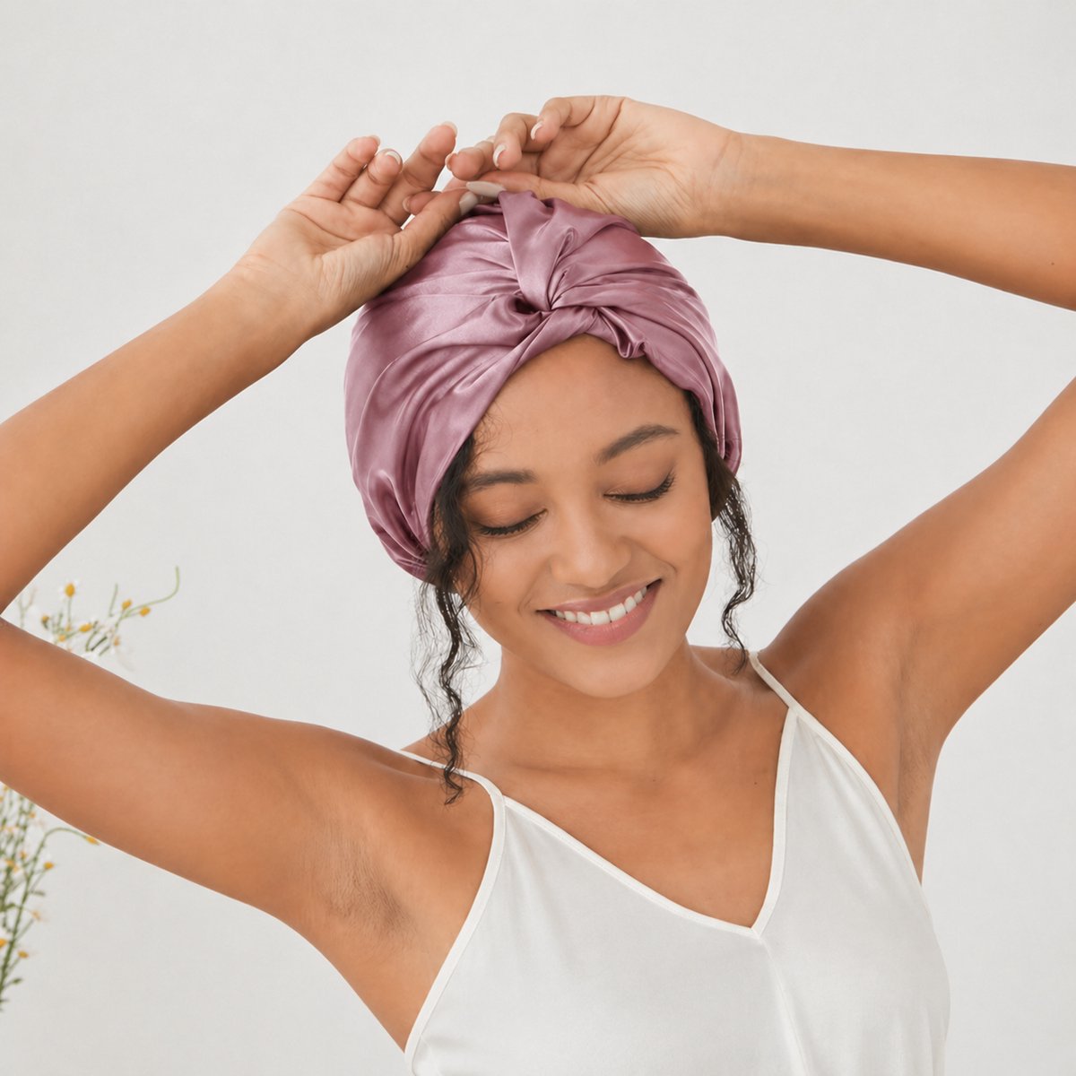 Silky Nights® Zijden Slaapmuts – 100% Moerbei Zijde Bonnet – Dubbelzijdig - 19 Momme – Verstelbare Silk Bonnet – Zachte & Stralende Haarverzorging – Haarnetjes - Mauve Kleur – Unisex