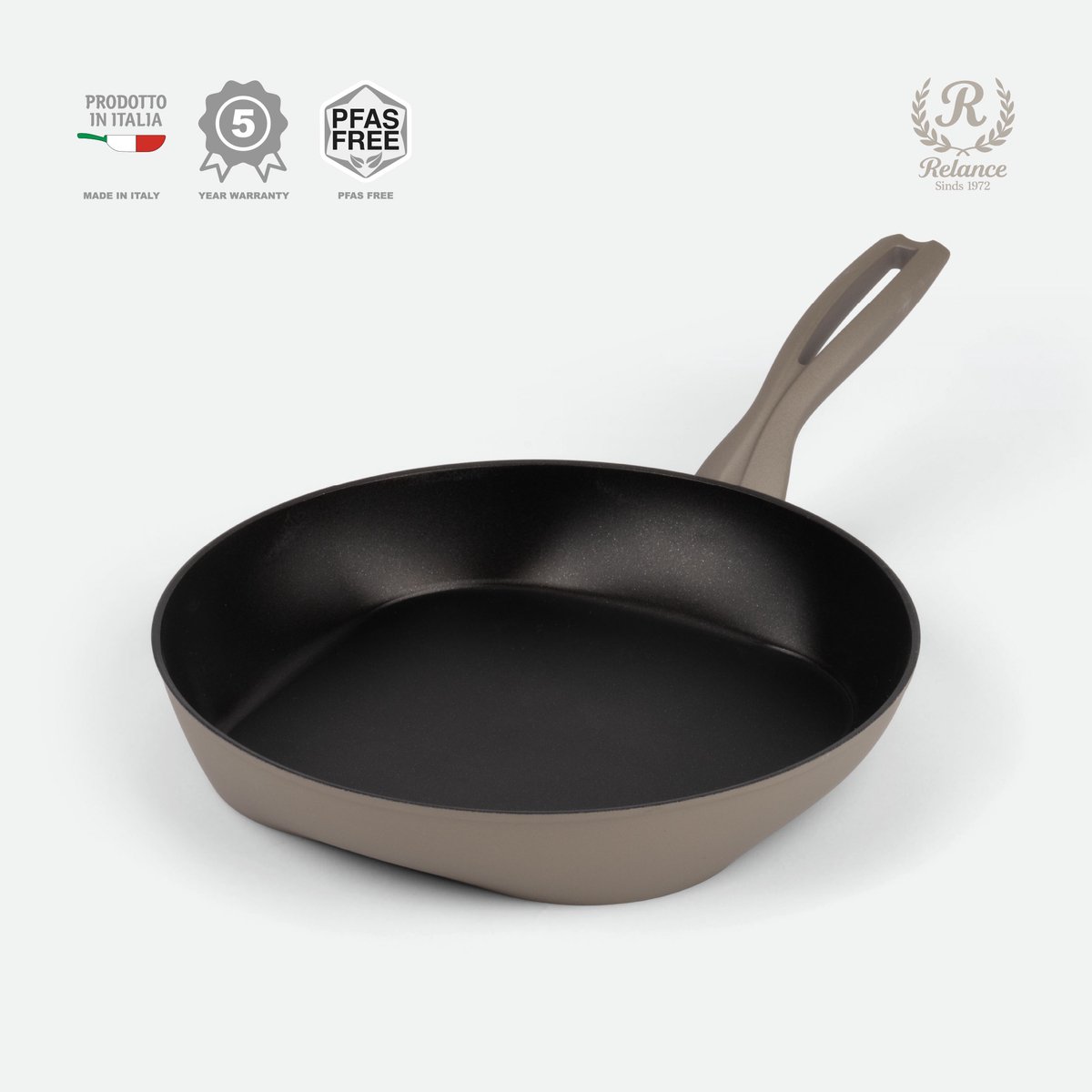 Relance ALVEA Koekenpan Quadro 28 cm – Met vierkante binnen bodem - PFAS-vrij – Keramische antiaanbaklaag – Inductie – Gerecycled aluminium – Met spatelhouder in de greep
